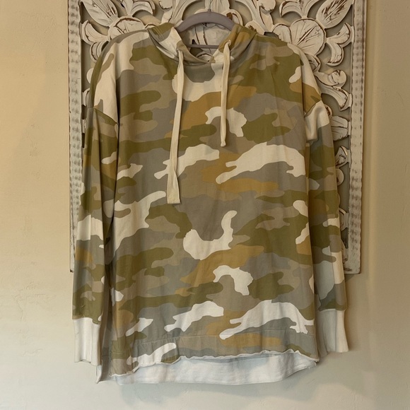 Aerie Oversized Sun Washed Desert Camo Hoodie (Size Small) - Picture 2 of 6